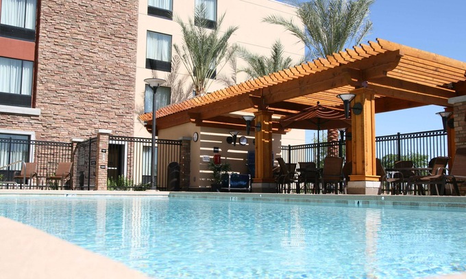Chandler Hotel | Hampton Inn & Suites Phoenix Chandler-Fashion Center AZ