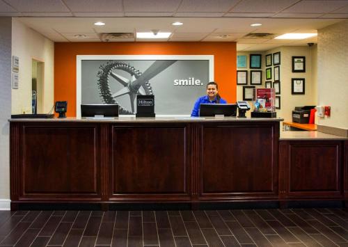 Valdosta Hotel | Hampton Inn & Suites Valdosta/Conference Center