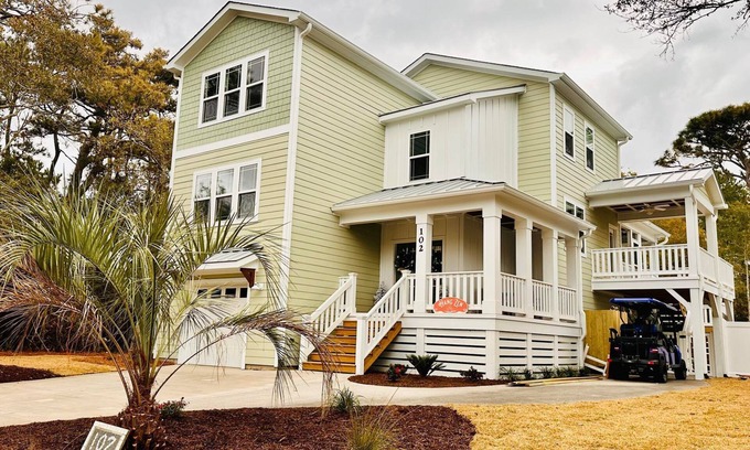 Tranquil Harbour House | Hang Zen! This house has it all! 2 minute walk to the beach
