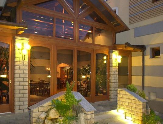 Csepreg House | Hangya Panzió és Étterem