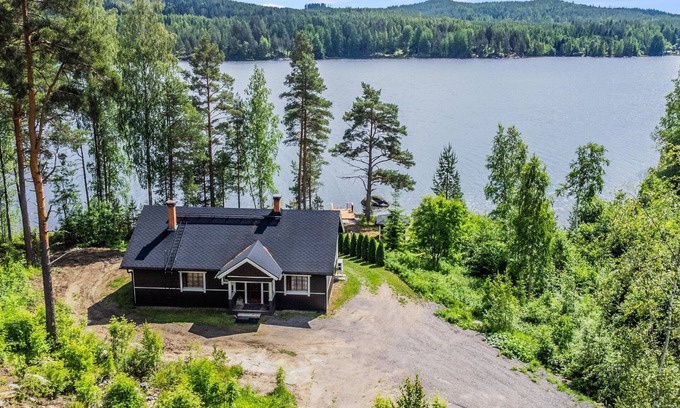 Rautalampi House | Hanhenpesä by Interhome