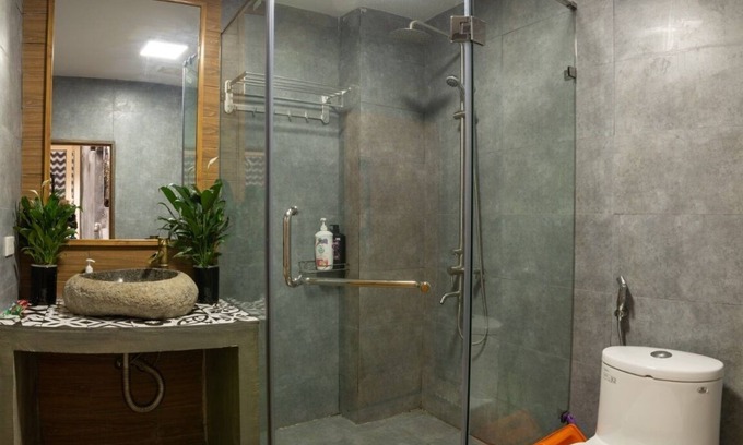 Hang Dao Apartment | Hanoi Downtown - 2 BR African style apt in the heart of Hanoi