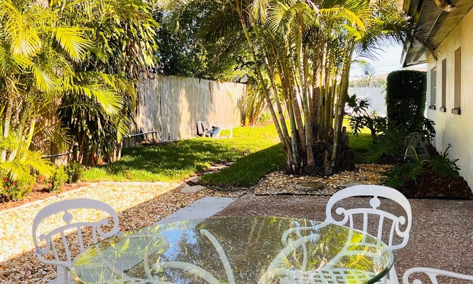 Harbor Hills House | Harbor Hills Beauty | Updated house near water with fireplace, boat access, W/D