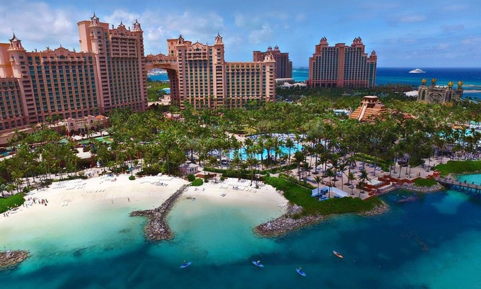 Paradise Island Resort | Harborside-Atlantis Sleeps 8 Available Thanksgiving week 2024 - Nov-24 to Dec-1.