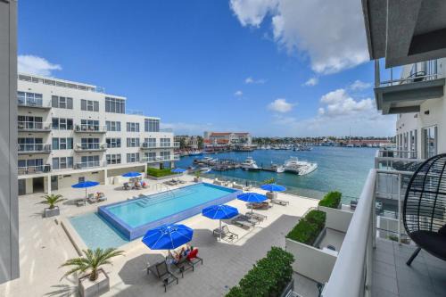 Oranjestad Apartment | Harbour House apt 410