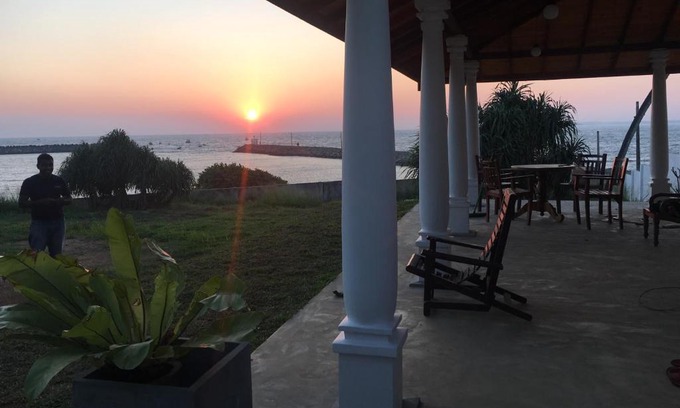 Kathaluwa Villa | Harbour view villa