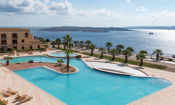 Ghajnsielem Apartment | Harbour Views Holiday Home