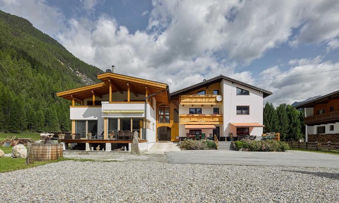 Oberried House | Haus Frieda