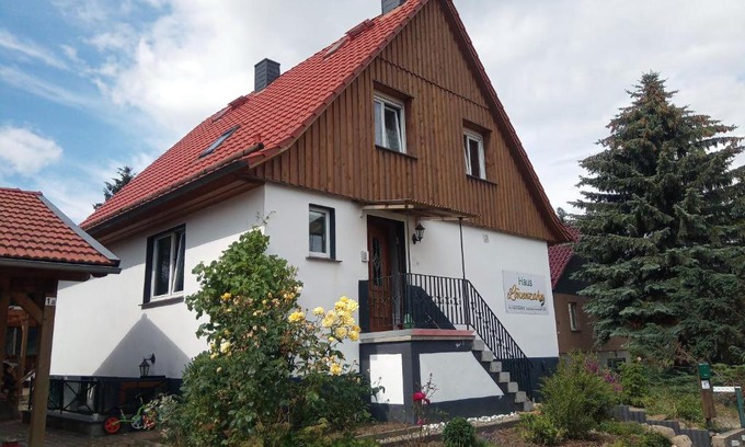 Huttenrode House | Haus Löwenzahn
