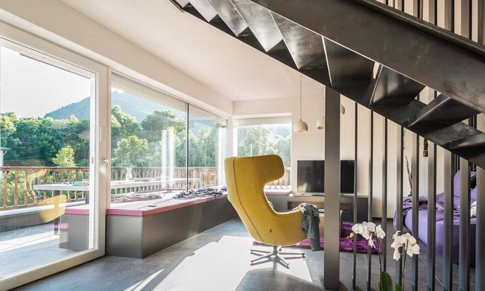 Stans Apartment | Haus Schiefer - Das Urgestein