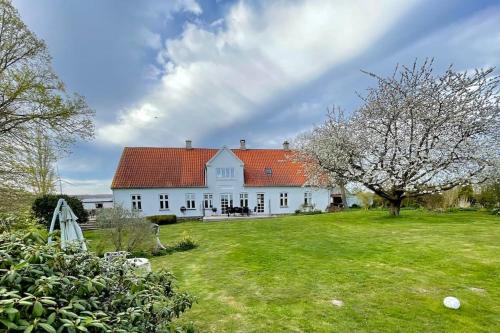 Idestrup House | Havlykkegaard - en unik gammel dame ved Østersøen