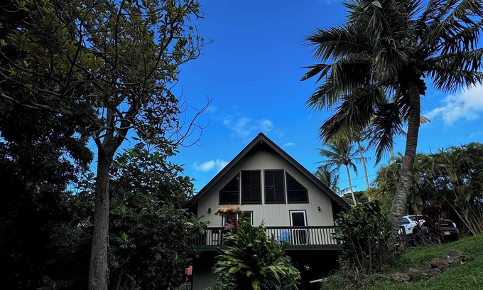 Hawi House | Hawi Hideaway- A Jungle Oasis