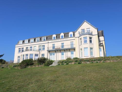 Coverack House | Headland Apt 17