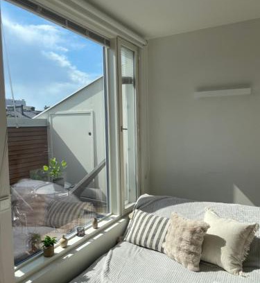 Kitula Apartment | Heart of Helsinki, easy walk everywhere, sunny balcony,two beds,child under 17 for free