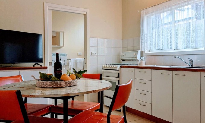 Queenscliff Apartment | Heart of Queenscliff - charming guesthouse
