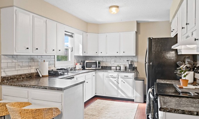 Sioux Falls Apartment | Heartland Haven: A 4-Bed Delight in Sioux Falls