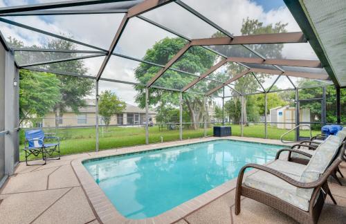 Spring Hill House | Heated Pool and 4-in-1 Grill Spring Hill Haven!