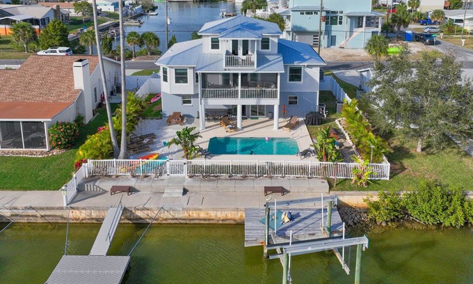Spring Hill House | Heated Pool/Gym/Games/Waterfront