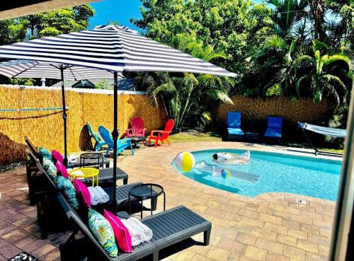 North Corals Apartment | Heated Pool Retreat 5 Min to Beach!