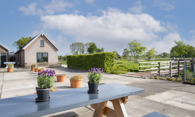 Municipality of Alphen aan den Rijn Apartment | Heerlijk Appartement met Uitzicht Over de Weilanden. Midden in het Groene Hart