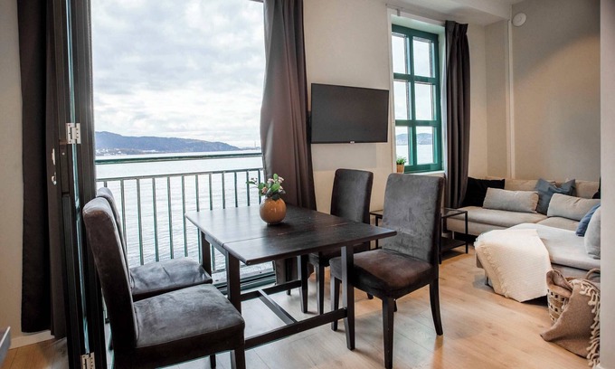 Sandviken Apartment | Heimby apartments | Harbour Apartment With French Balcony!