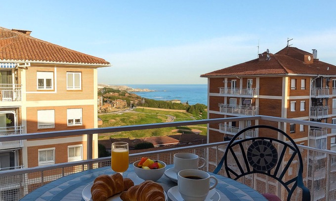 Montgat Apartment | Helena Seaview & Beach-apartment, balcony, AC, SAT-TV, high speed wifi