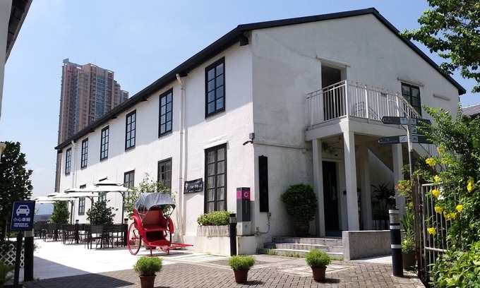 Lai Chi Kok Hotel | Heritage Lodge