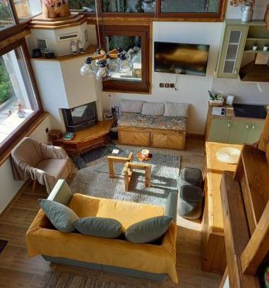 Lamia House | Herme's Hut