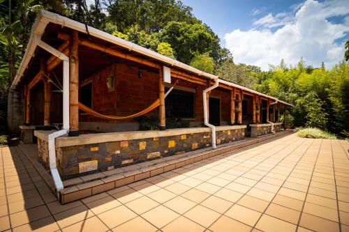 Barbosa House | Hermosa Casa y Cabañas en Barbosa, Antioquia