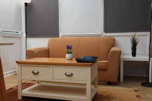 Thrapston House | Heron House