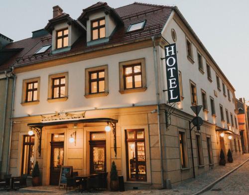 Toszek Hotel | HG Hotel
