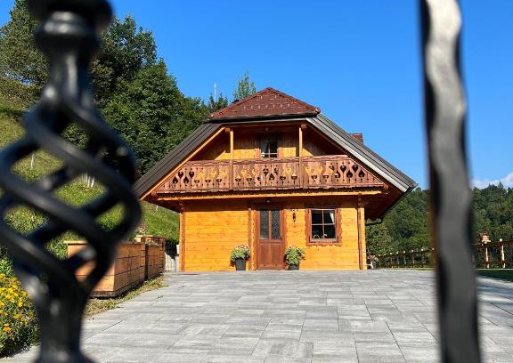 Hrastnik House | Hiška Erika - Wood House Erika