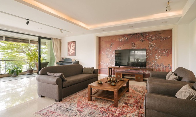 Quang An Apartment | Hi-end 3-bedroom apartment with Lakeview, AC, fitness room in Hanoi