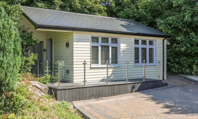 Lettermacaward Cottage | HIDDEN GEM CABIN, with a garden in Lettermacaward, County Donegal