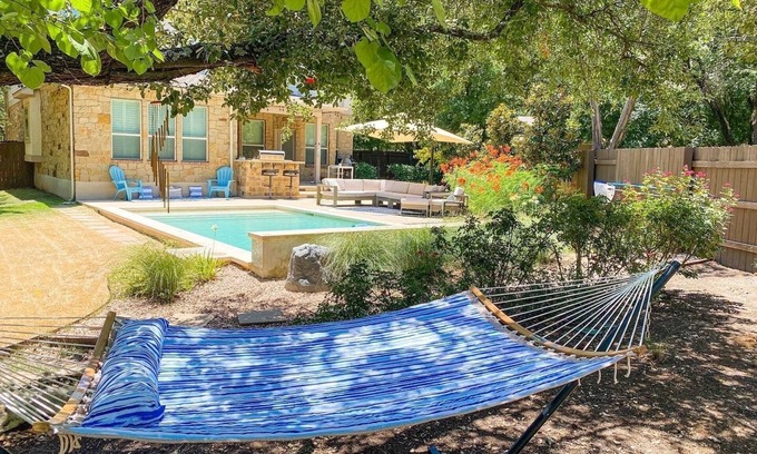 Oak Forest House | Hidden Luxe Oasis w/Pool 15 min to DT ATX!