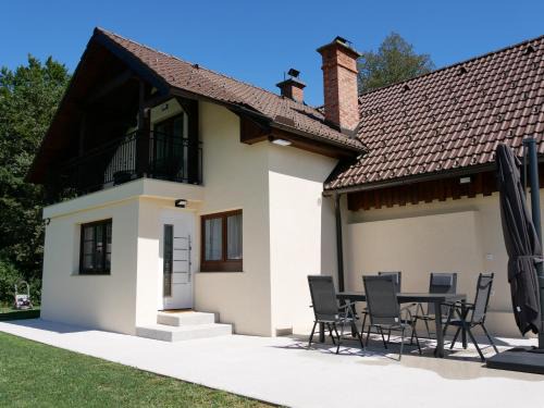 Vojnik House | Hidden View House