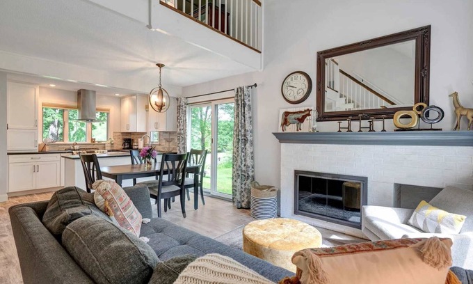 West Hartford Condo | Highland 6th Hole & RiverView - Fairway Village 5A
