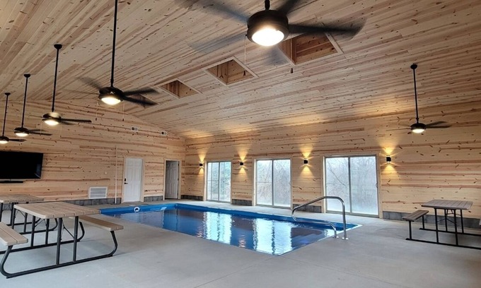 Rockbridge Cabin | Highland Lodge With Indoor Saltwater Pool