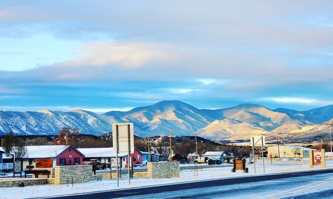 Cimarron Hotel | Hikers Cimarron Inn & RV Park LLC