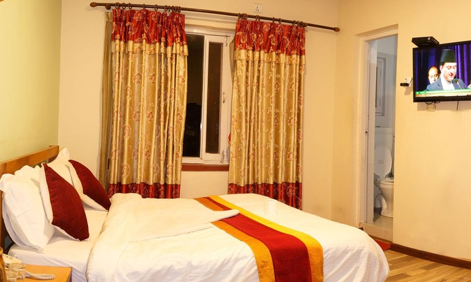 Thamel Hotel | Hikers Haven - Clean and comfortable bed