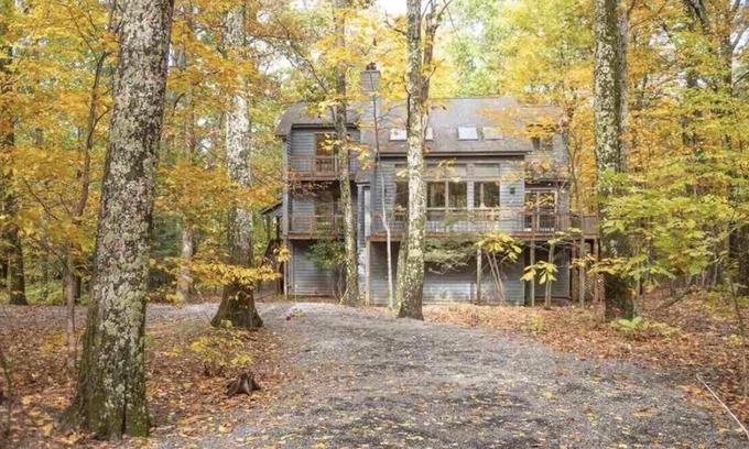 Nellysford House | Hiker’s paradise! Come relax this summer!