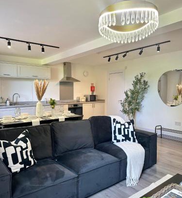Offerton Apartment | Hillgate Loft