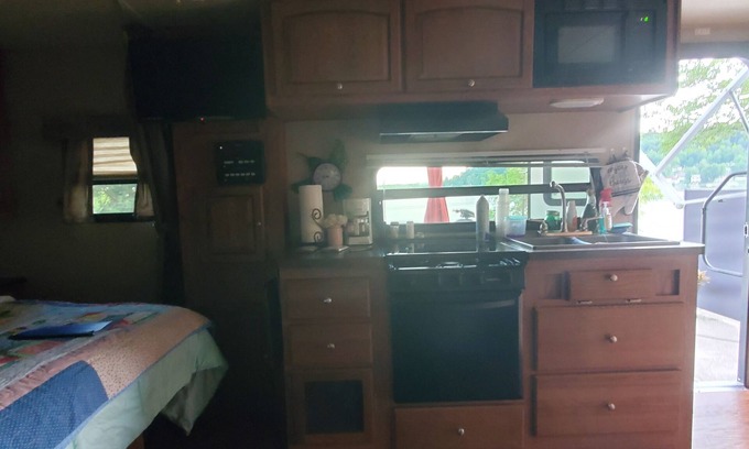 Waverly House | Hills of Lake White nThe perfect camping spot with all the amenities of home.