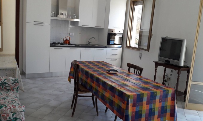Marsala House | Hillside holiday home overlooking the Egadi and Erice islands.