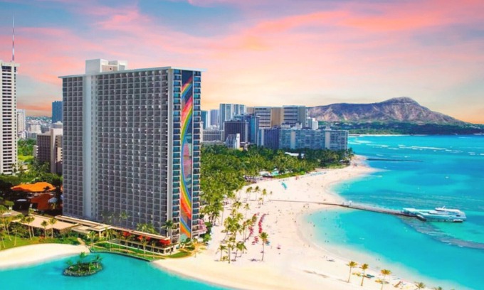 Waikiki Resort | Hilton Hawaiian Village - Many Dates Available!