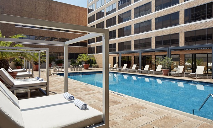 Southgate Hotel | Hilton Houston Plaza/Medical Center