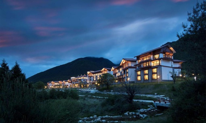 Mainling County Hotel | Hilton Linzhi Resort