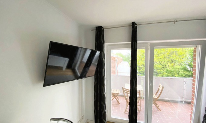 Osnabrueck Apartment | Hip studio in the heart of OS.nBalcony - Kitchen - Cofee & Tea - home2share