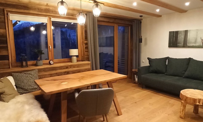 Nesselwaengle Apartment | Hirschblick-suite No. 1 - Bergfee Natur Appartements