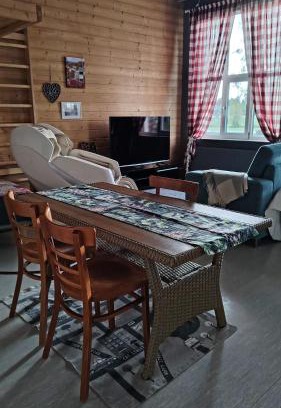 Kankaanpaa Apartment | Hirsi koulun jumppasalin yksiö